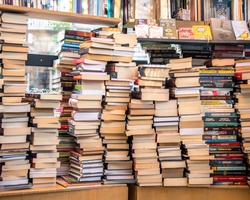 Помогни на читАлнЯта да събере 2022 книги за библиотеки в цялата страна