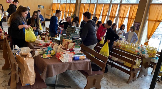 Подари храна на нуждаещи се в селата край София