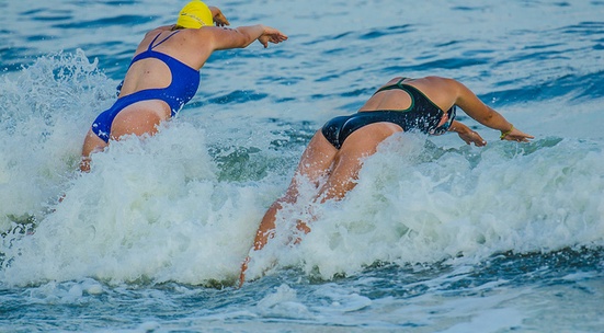 Включи се в организацията на плувен маратон в подкрепа на онкоболни