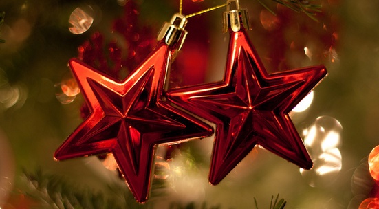 Send Christmas decoration to a homeless children shelter