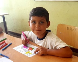Подари учебни пособия на деца от уязвими групи в село Брестница