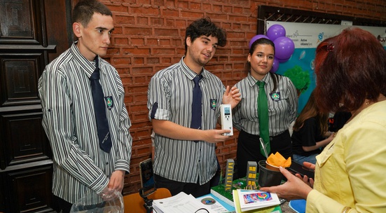 Бъди доброволец на ученически STEM Fest в София