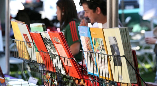 Бъди доброволец на книжен базар в подкрепа на "Скритите таланти на България" 