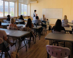Преподавай български език на бежанци от Украйна в София