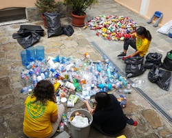 Включи се в "Академия за лидери" - летни младежки работилници на "Доброволци за рециклиране на пластмаса"