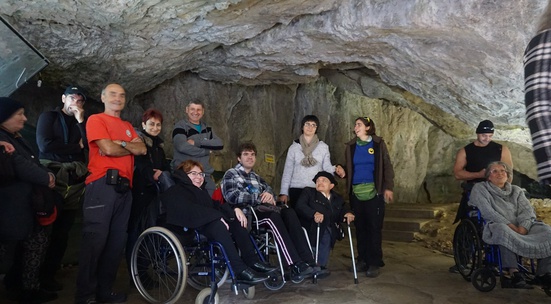 Подари един приключенски ден на хора с увреждания в пещера Снежанка