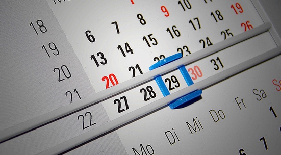 Подари календар на възрастни хора - 2015 