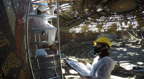 Удари рамо със съхранението на мозайките на паметника на Бузлуджа